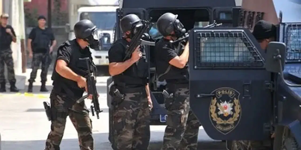 Narkotik timleri nokta atışı yaptı! Zehir sevkiyatına büyük darbe