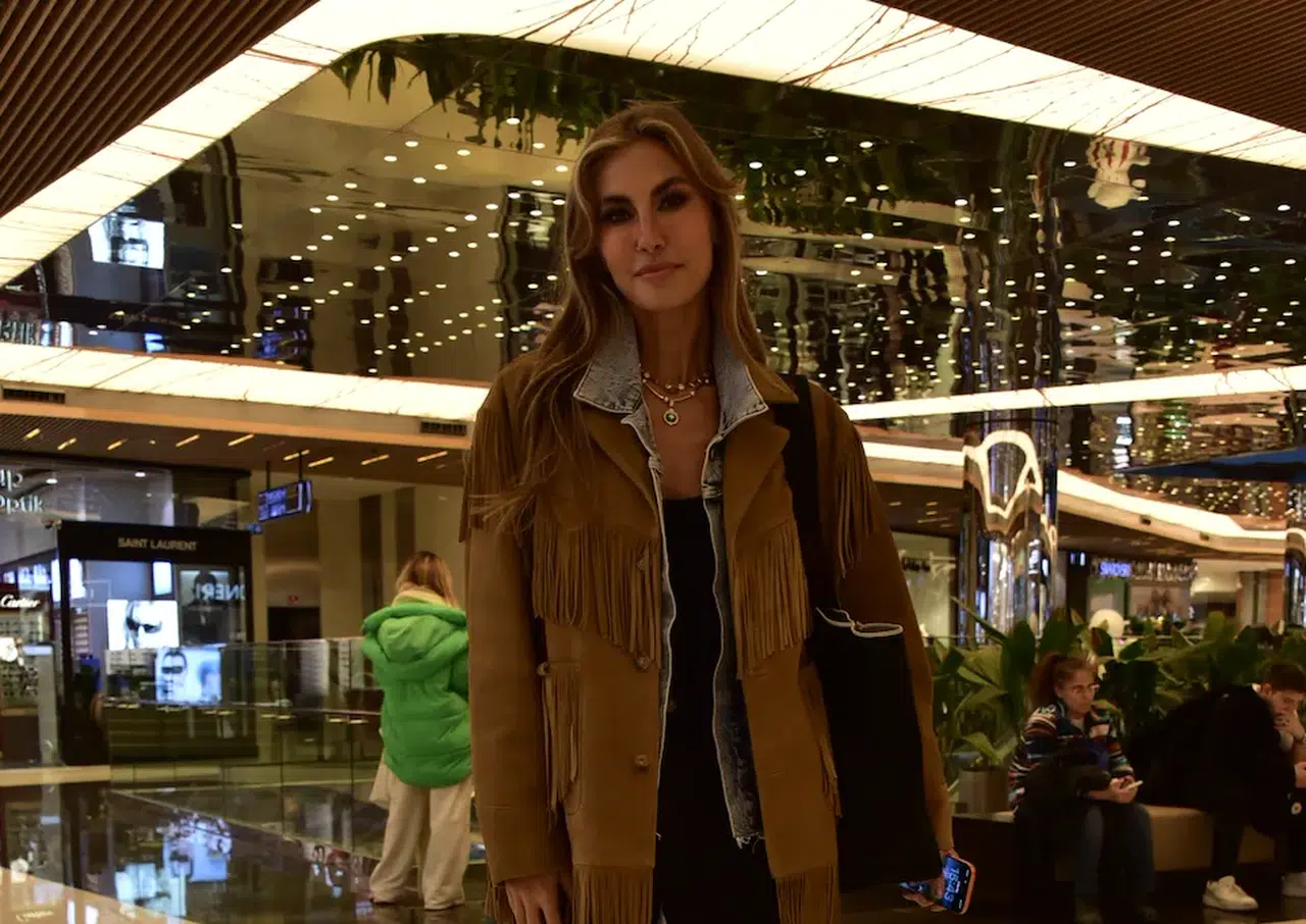 Çağla Şıkel’den pozitif enerji dolu alışveriş turu