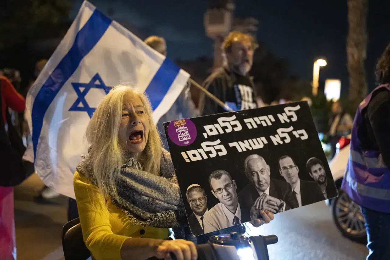 İsrail çalkalanıyor: Netanyahu’nun af hamlesi sokakları karıştırdı!