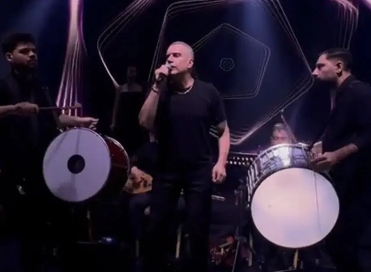 Sahne yetmedi şimdi de yazıyor: Berdan Mardini’den ilk kitap geliyor!