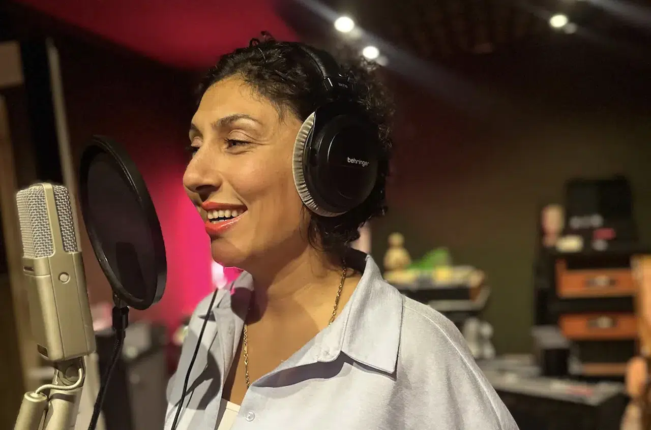 Stüdyodan sürpriz çıktı: Burcu Kısakürek’ten 12 Aralık’ta yeni şarkı