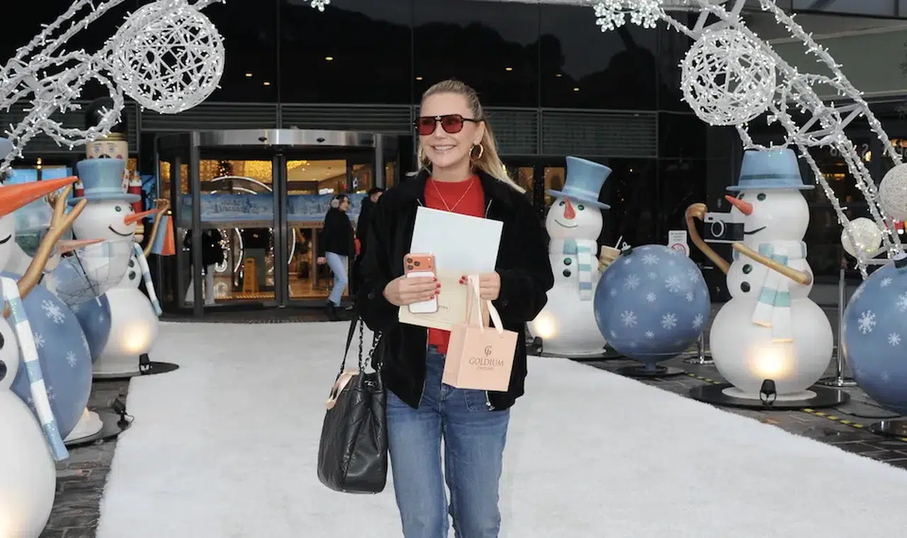 Yeni yıl müjdesi Ece Erken’den geldi: Kendi koleksiyonunu hazırlıyor