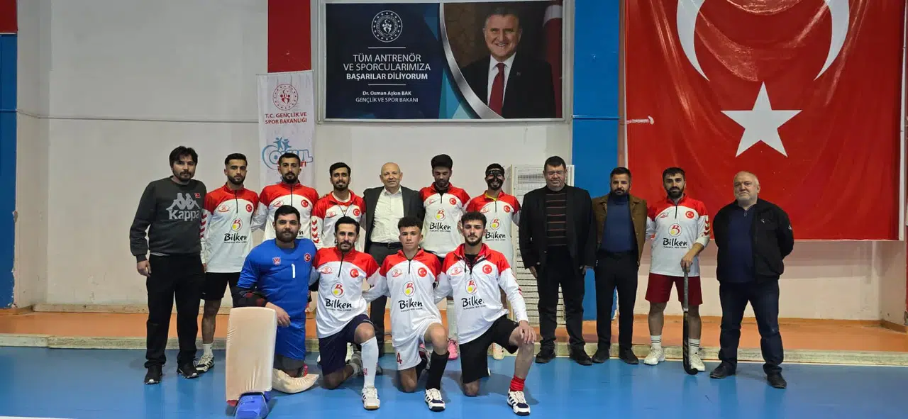 Volkan Group Hokey Takımı rakiplerine nefes aldırmıyor