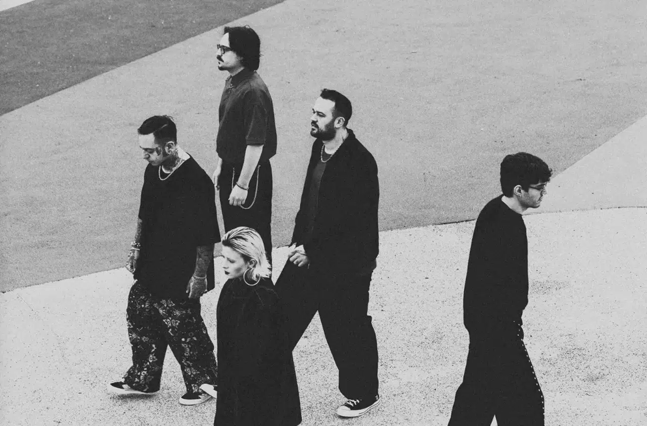 Makbet ve Mavi Gri'den yürek burkan şarkı: 'Yazık Olur' yayında!