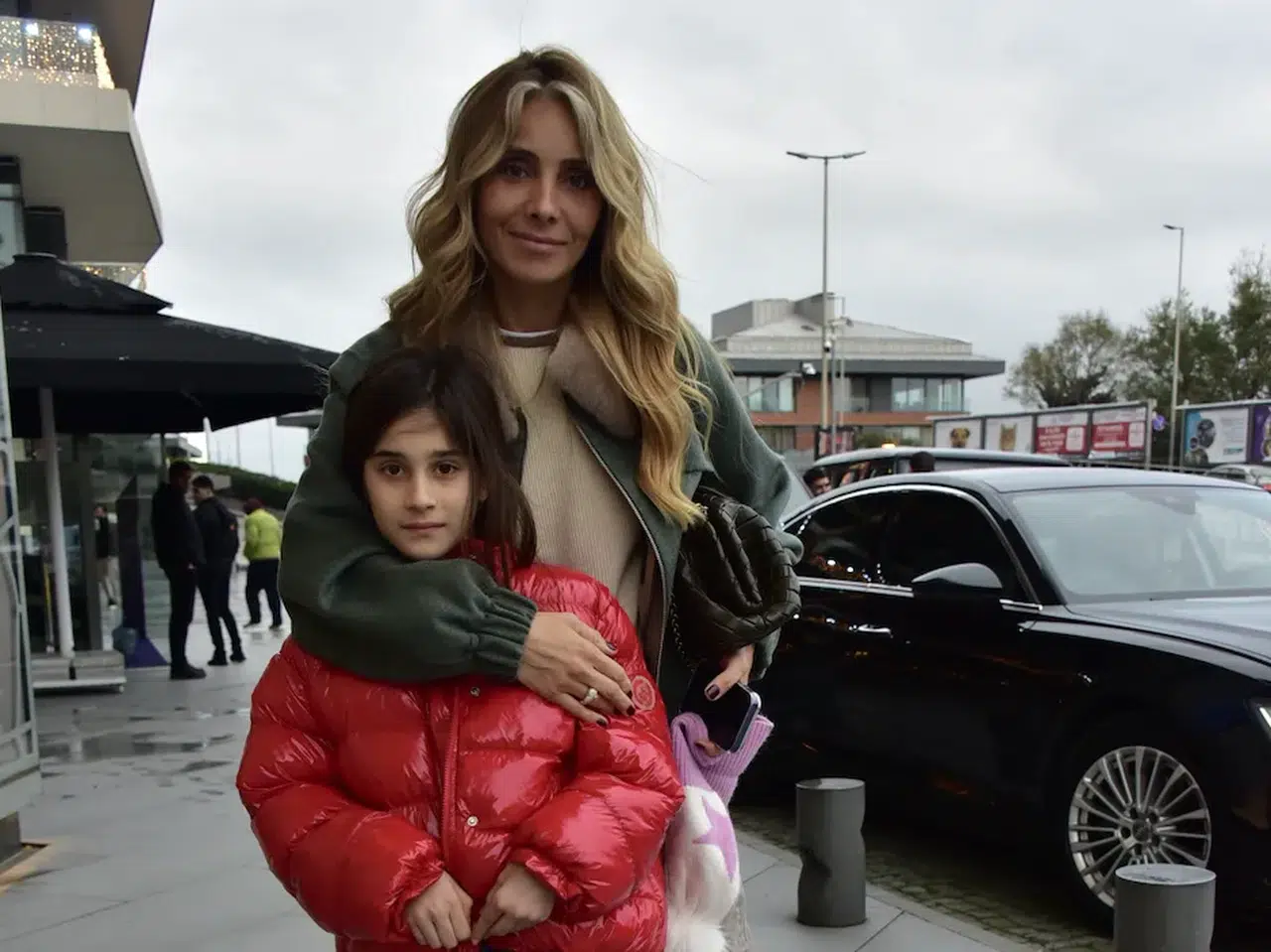 Nur Fettahoğlu ve kızı Elisa yeni yıla hazırlık alışverişinde!