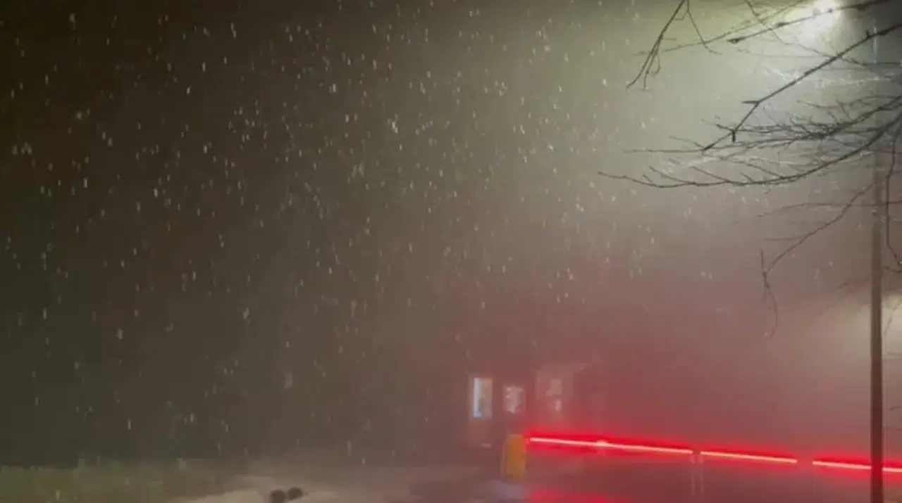 Kartepe’nin zirveleri beyaza büründü: Mevsimin ilk karı düştü