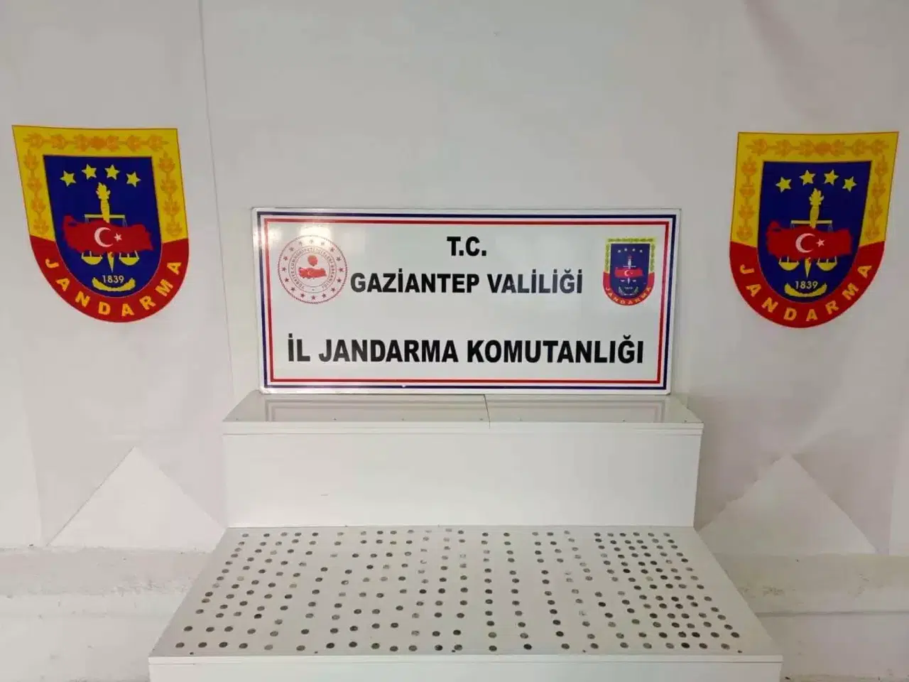 Tarihi mirası kaçırmaya çalıştılar...Şüpheliler suçüstü yakalandı!