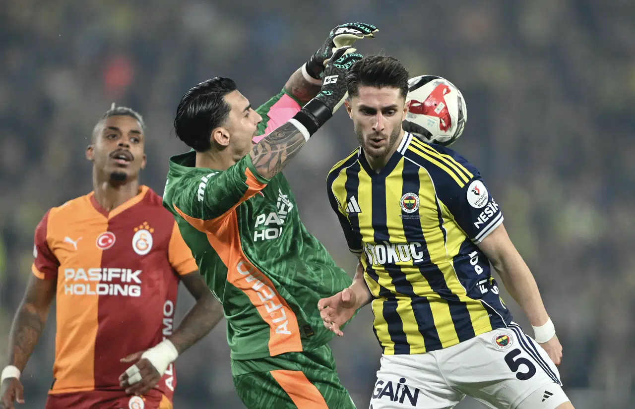 Galatasaraylı oyuncu ilk derbisine çıktı