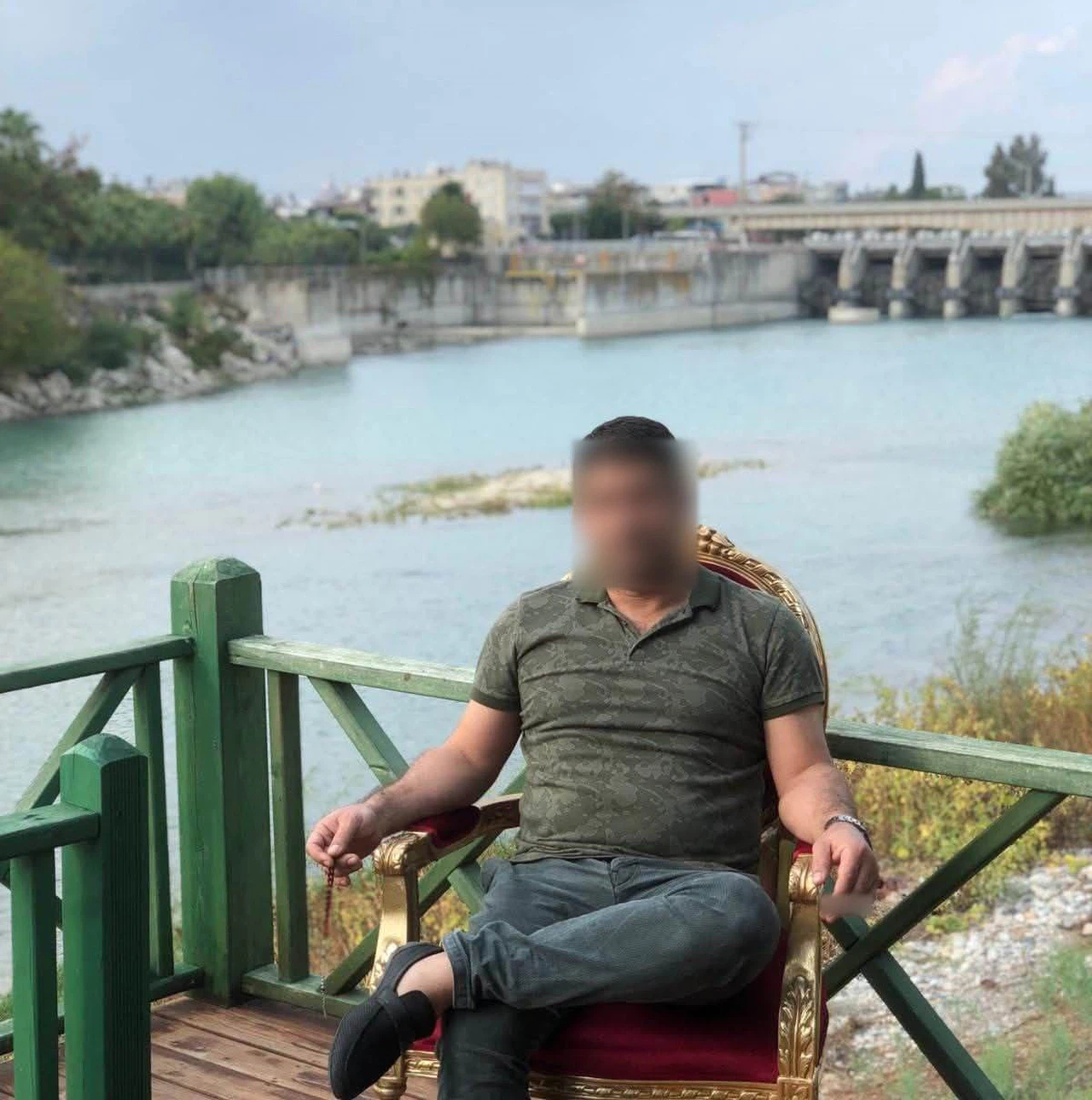 Teslim olmadı, sosyal medyada canlı yayın açıp kendini vurdu!