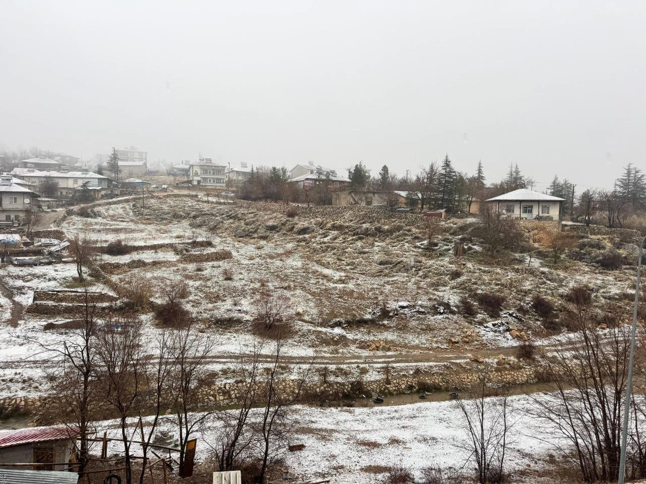 Adana’da kar yüzünü gösterdi: 5 ilçede beyaz örtü
