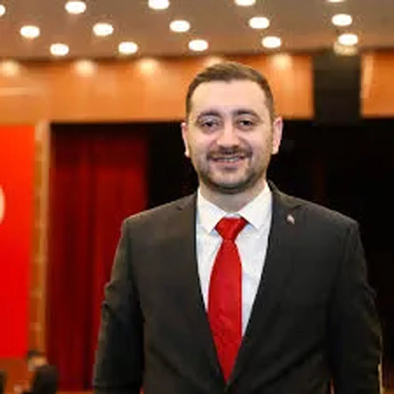 Mersin Lokantacılar Odası Başkanı Ümit Özkan: 'Esnafın mücadelesini görmezden gelemeyiz'