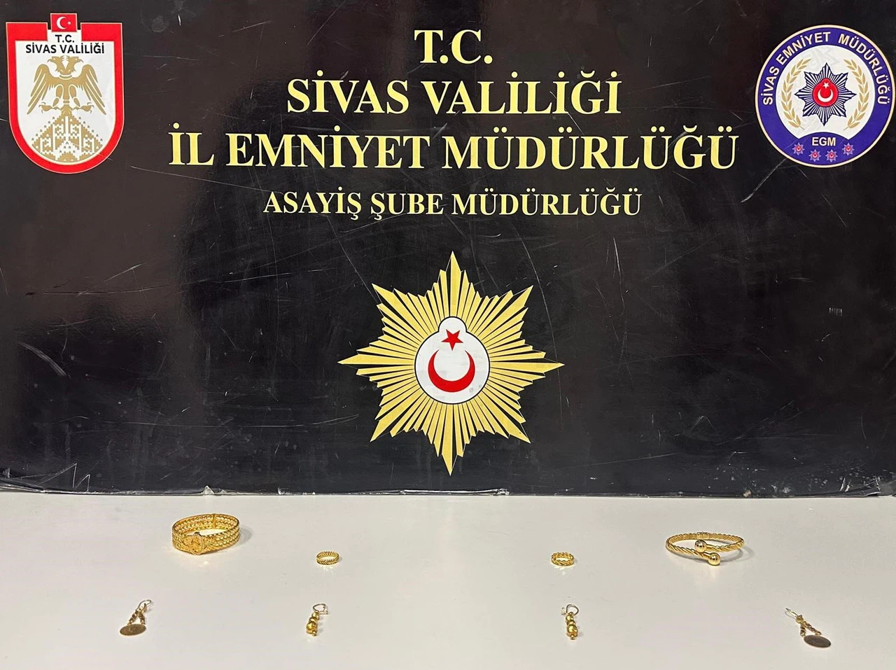 Sivas’ta evlilik vaadiyle dolandırıcılık operasyonu: 1 milyonluk vurgun!