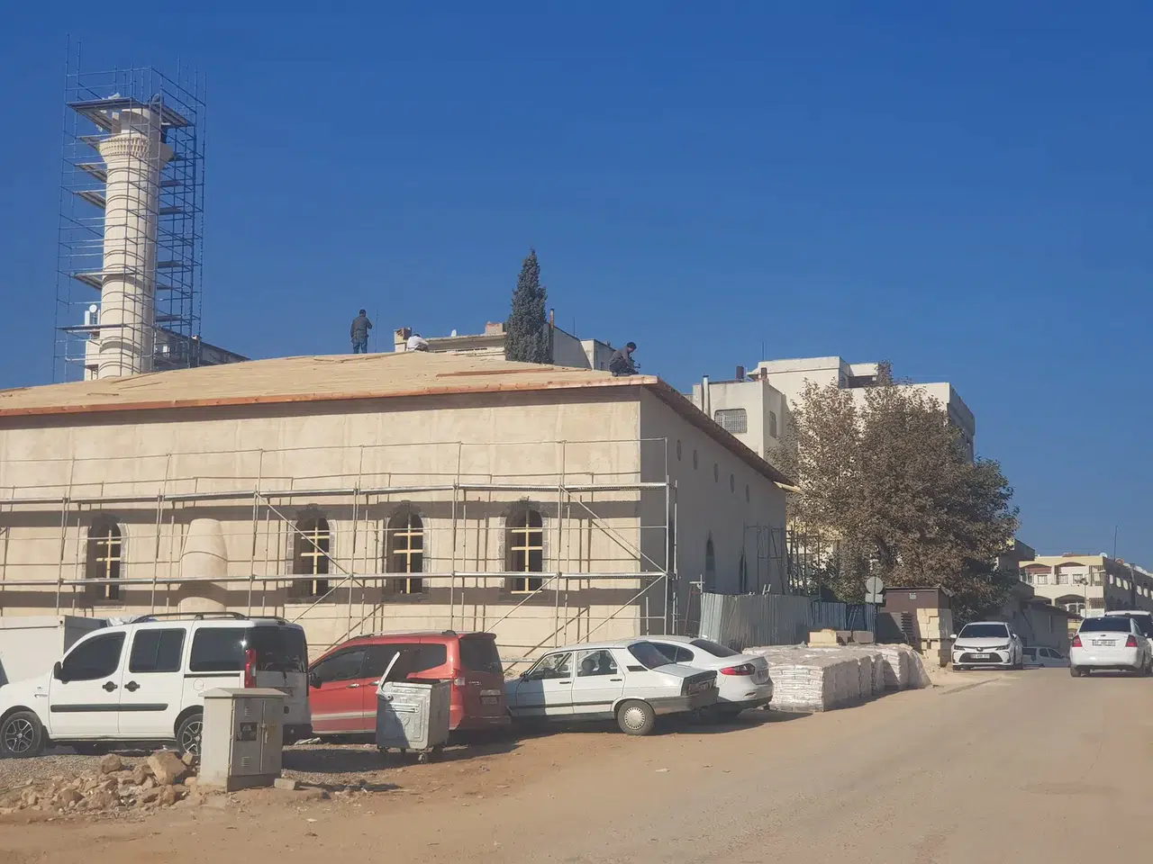 Depremde hasar gören Dervişiye Camisi yeniden ibadete hazırlanıyor!