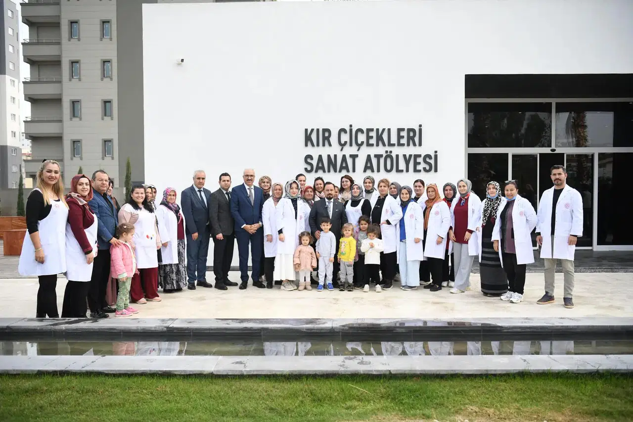 Sarıçamlı kadınlardan sıfır atığa sanatla destek: 'Atıktan Sanata' projesine yoğun ilgi