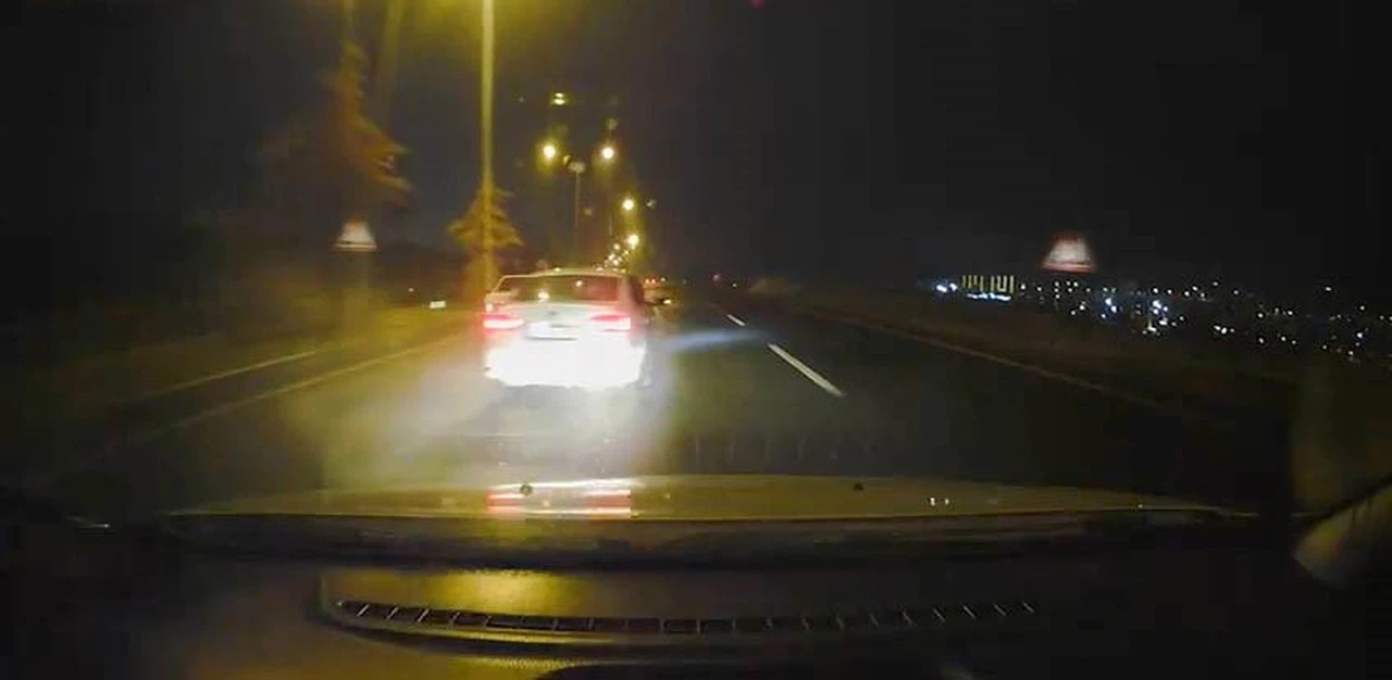 Trafikte vicdan değil hız konuştu... Elazığ’da makas anı kameralara yansıdı!