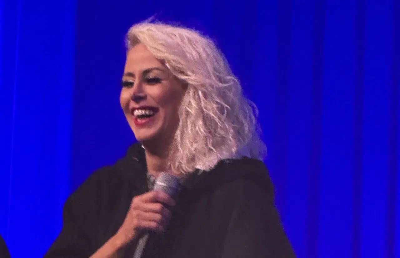 Rotterdam’da unutulmaz iki gün: Niran Ünsal, Latif Doğan, Nadide Sultan sahnedeydi