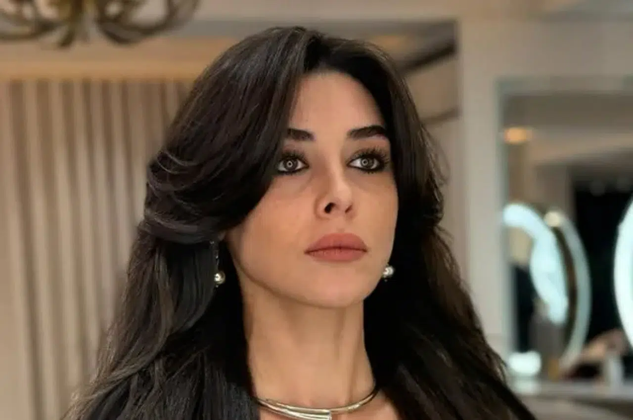 Büşra Cebe'nin biyografisi: Çok yönlü sunucu ve senaristin hayatı ve kariyeri