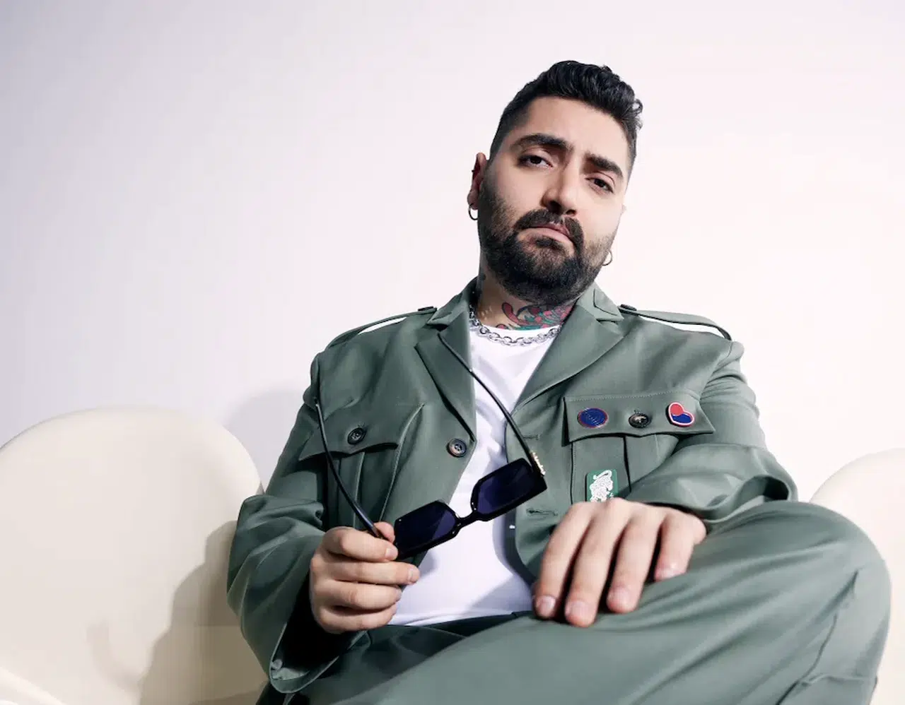 Şehir sokaklarında yalnızlık: Yiğit Seferoğlu’ndan yeni hit geliyor