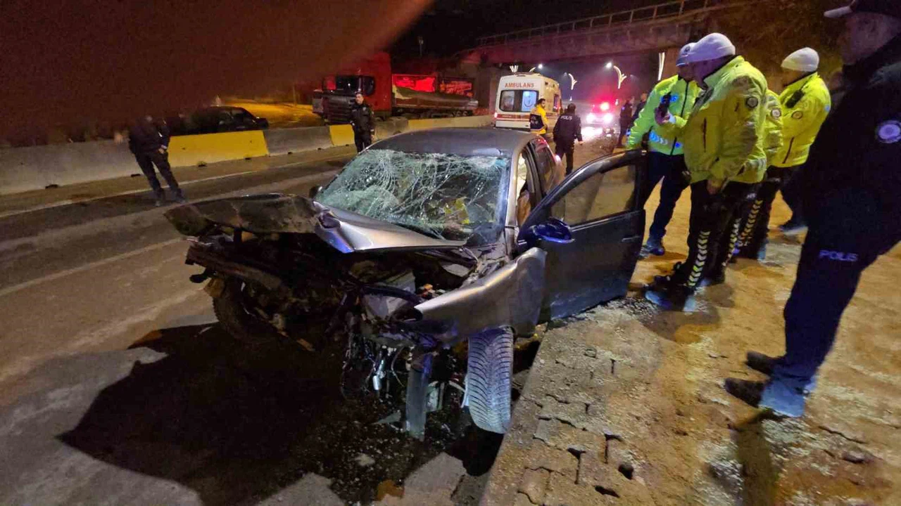 Zikzak çizdi, kaçtı, kaza yaptı: 1,85 promil alkol ortalığı birbirine kattı