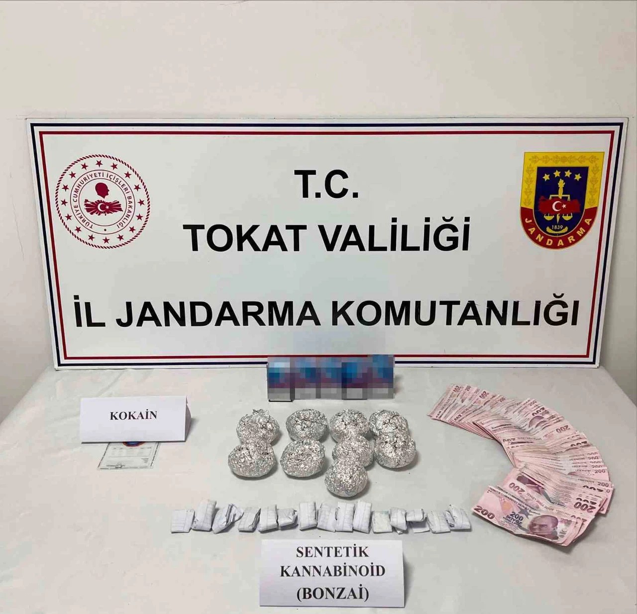 Jandarma kapıyı çaldı... Tokat’ta dumanlı adresler çökertildi!