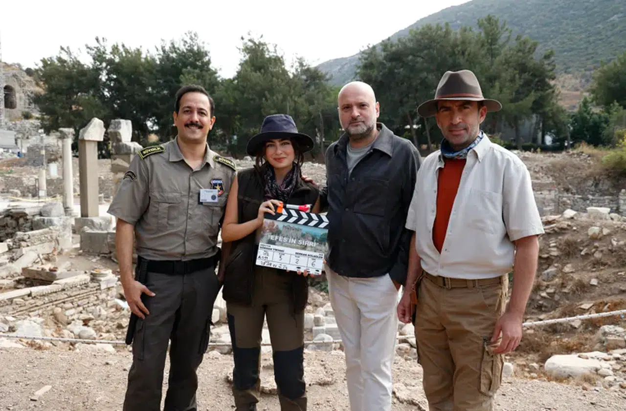 'Efes’in Sırrı' sinemalarda: Antik kentte geçen sımsıcak bir aile macerası