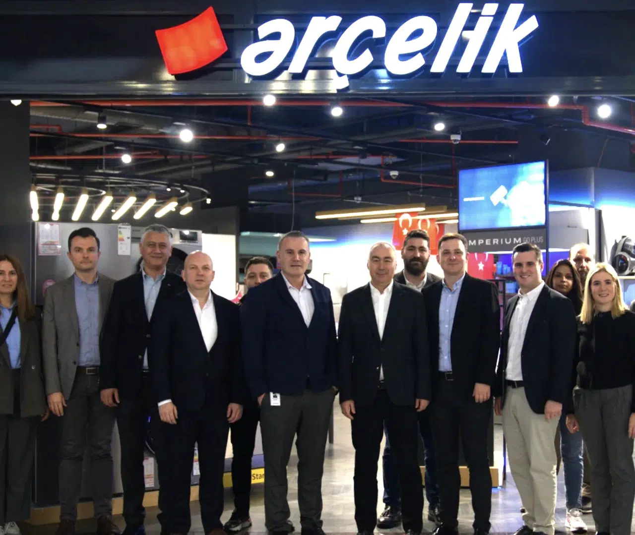 Arçelik çalışanları Perakende Günü'nde sahada tüketicilerle buluştu