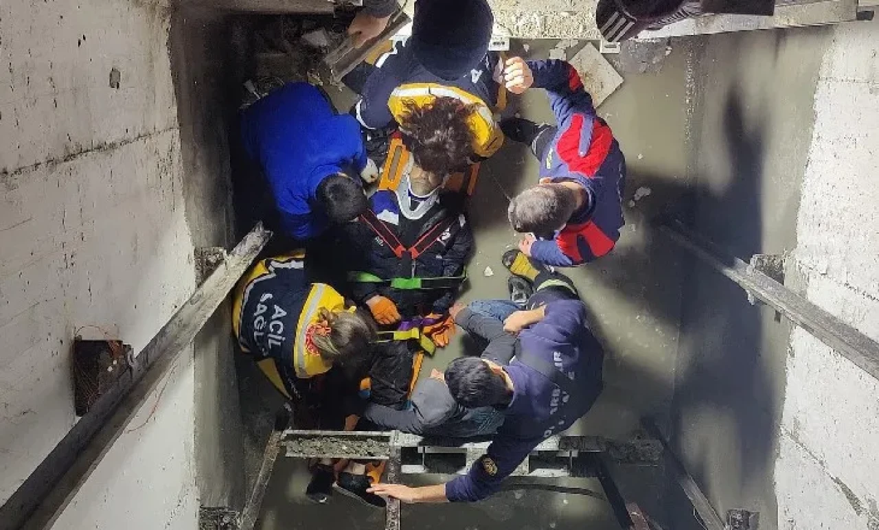 Diyarbakır'da asansör boşluğuna düşen işçi canından oldu