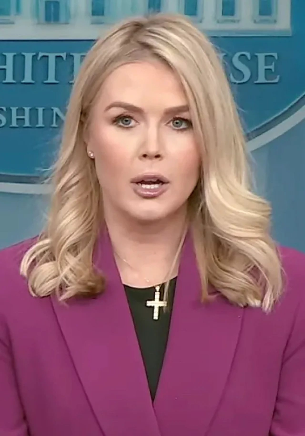 Trump’ın Seçtiği Genç Beyaz Saray Sözcüsü Karoline Leavitt Kimdir?