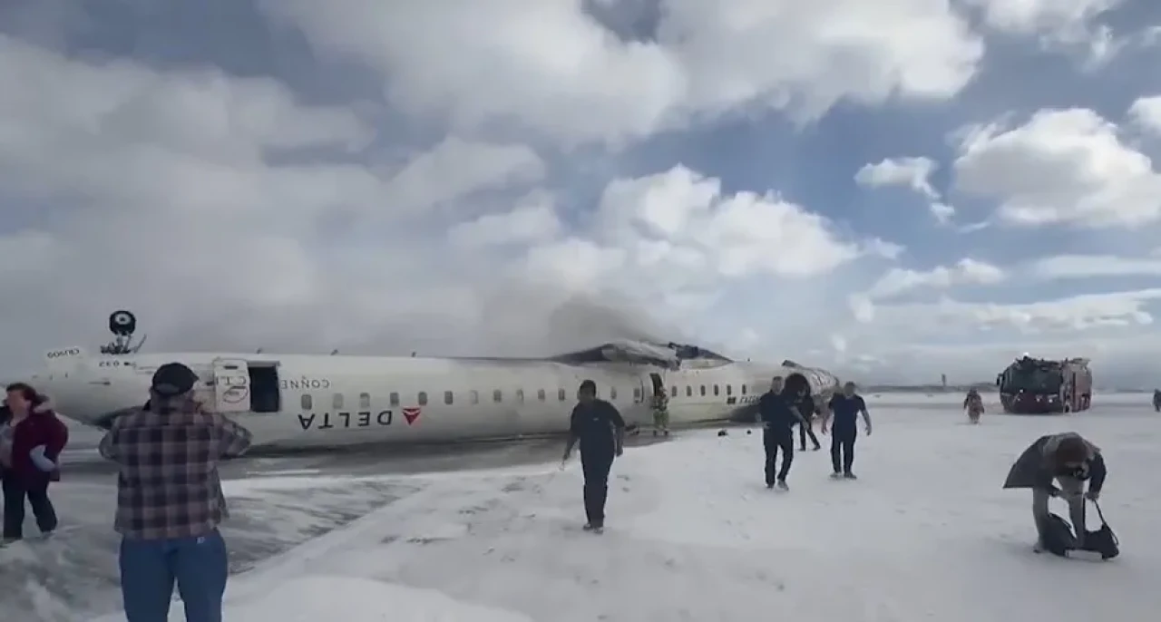 Kanada'da Yolcu Uçağı Düştü! Kazanın Sebebi Ne, Can Kaybı Var mı, Ölü ve Yaralı Sayısı? | Kazaya Ait Görüntüler |