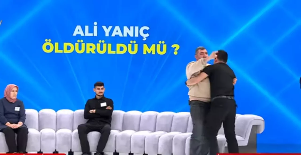 Müge Anlı’da Olay Anlar! ‘Cin Ali’ Alkollü Çıktı, Küfürler Savurdu, Yayını Karıştırdı!