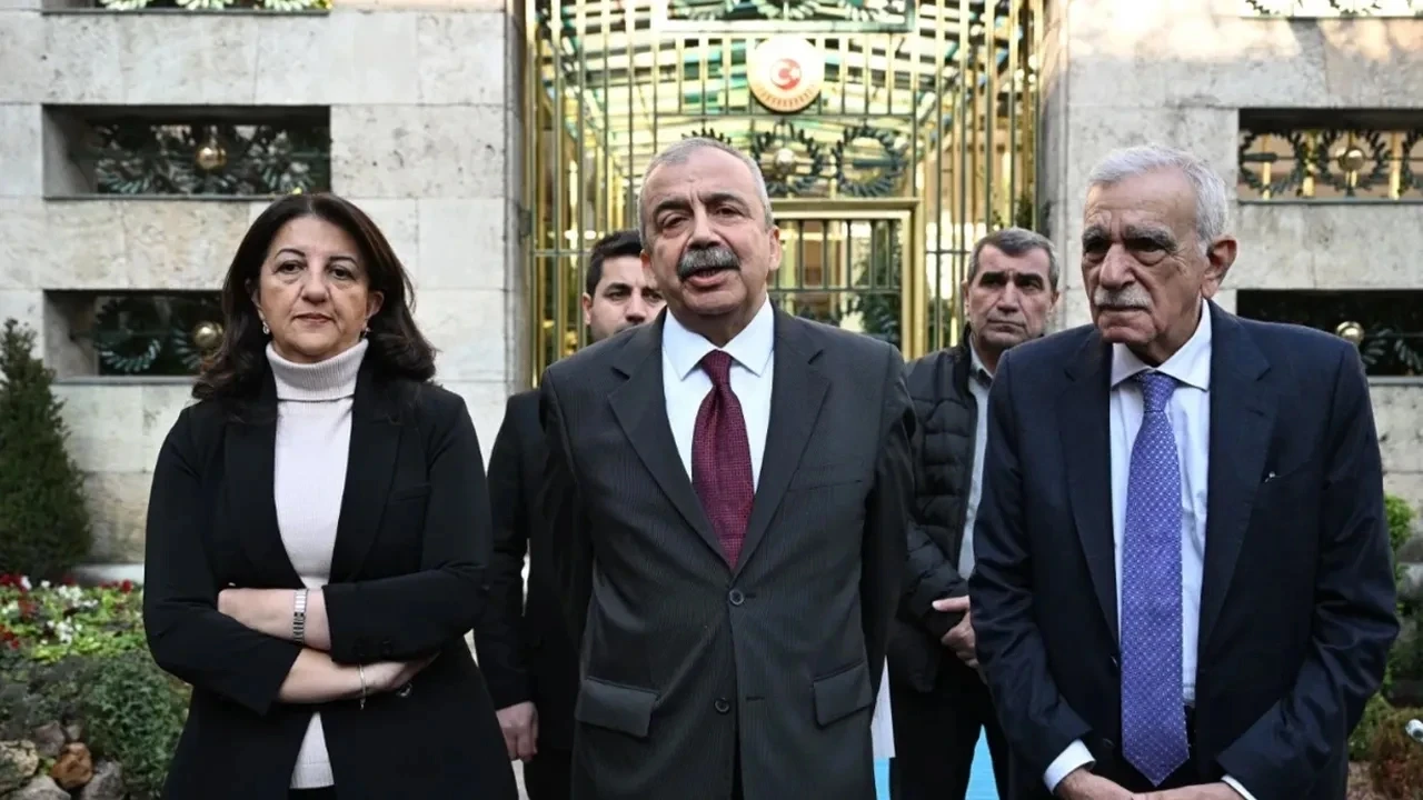 DEM Parti heyetinden İmralı hazırlığı! Öcalan görüşmesi için tarih verildi