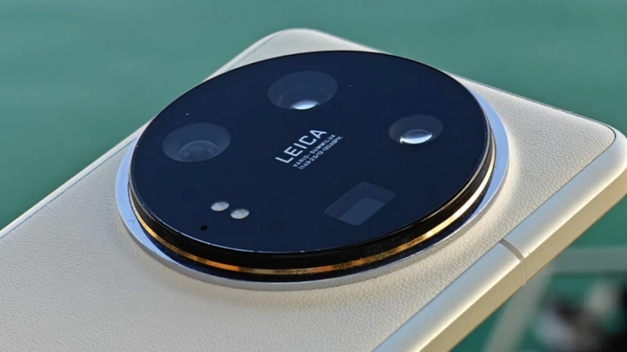 Xiaomi 15 Ultra Geliyor, Samsung Güncellemeleriyle Şaşırttı!