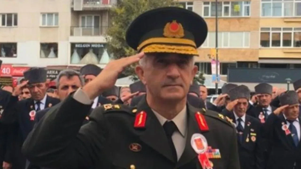Korgeneral Tevfik Algan Kimdir? 5 Teğmen İçin Karşı Oy Kullandı, Emekliliğini İstedi!