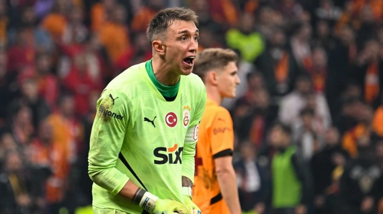 Galatasaray'da Kaleci Krizi! Derbide Muslera mı, Günay mı Oynayacak?