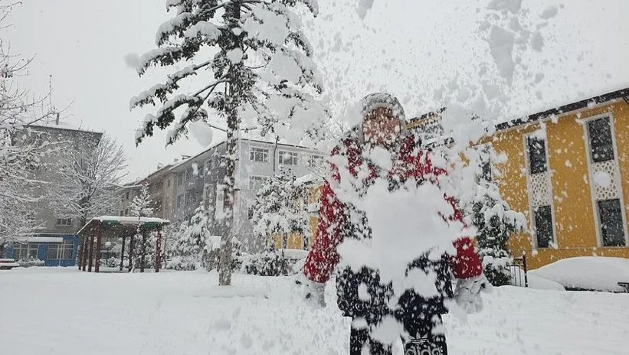İstanbul’da Kar Alarmı! 10 Şubat Okullar Tatil Edilecek mi? Son Dakika Gelişmeleri!