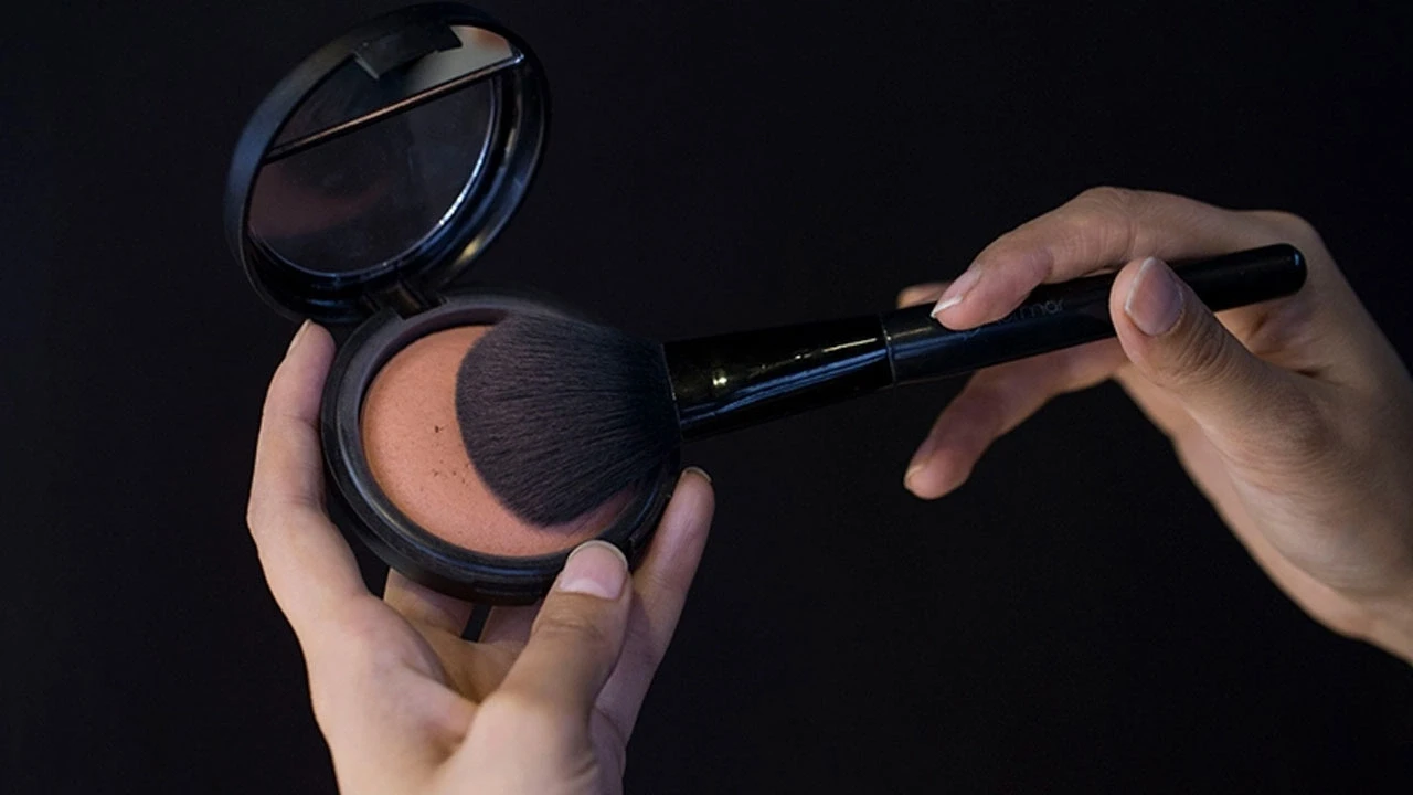 Ünlü kozmetik devi binlerce çalışanını işten çıkarıyor