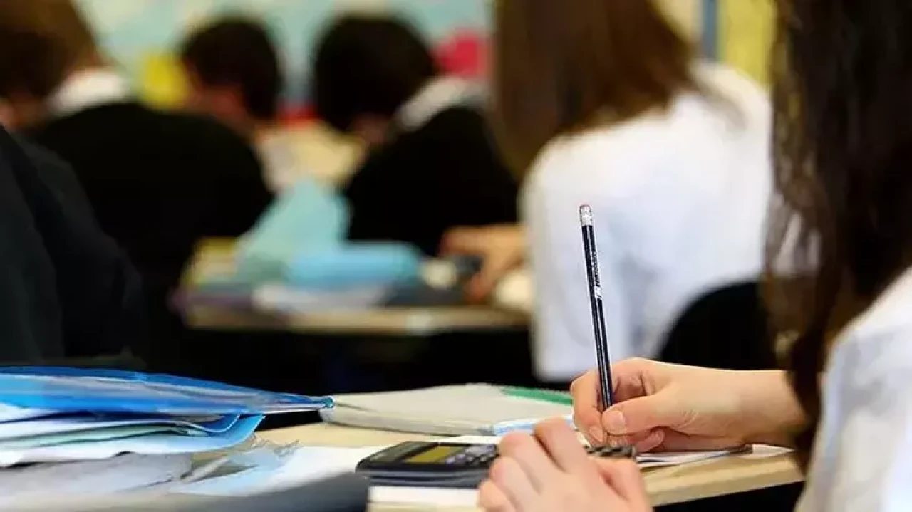 6 Şubat 2025 Tatil Olan İllerin Listesi || Perşembe Günü Okul Var mı, Tatil mi?