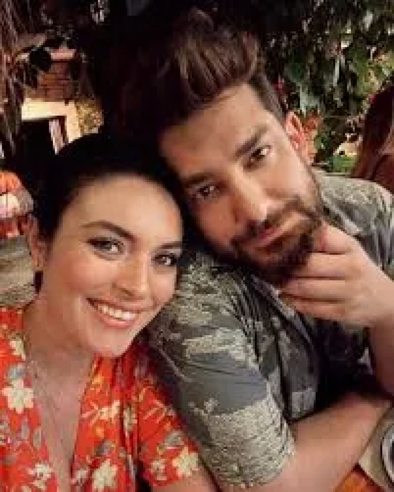 Yılların Dostluğu Bitti mi? Ezgi Mola ve Enis Arıkan Arasındaki Krizin Perde Arkası!