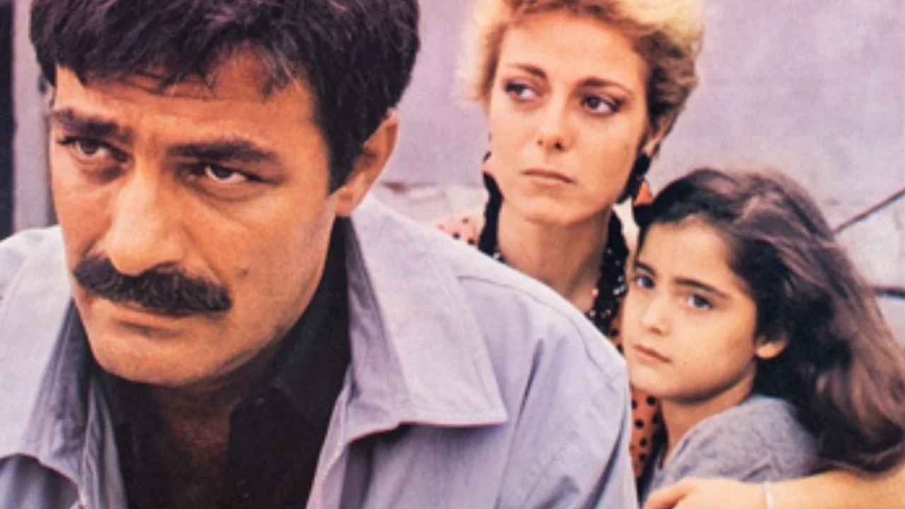 Amansız Yol Filminin Konusu Ne, Oyuncu Kadrosunda Kimler Var, Ne Zaman Yayınlandı?