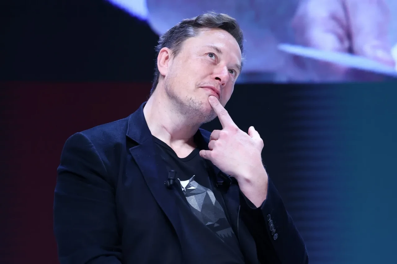 Kanadalılar, Elon Musk'ın vatandaşlığının iptali için imza topluyor