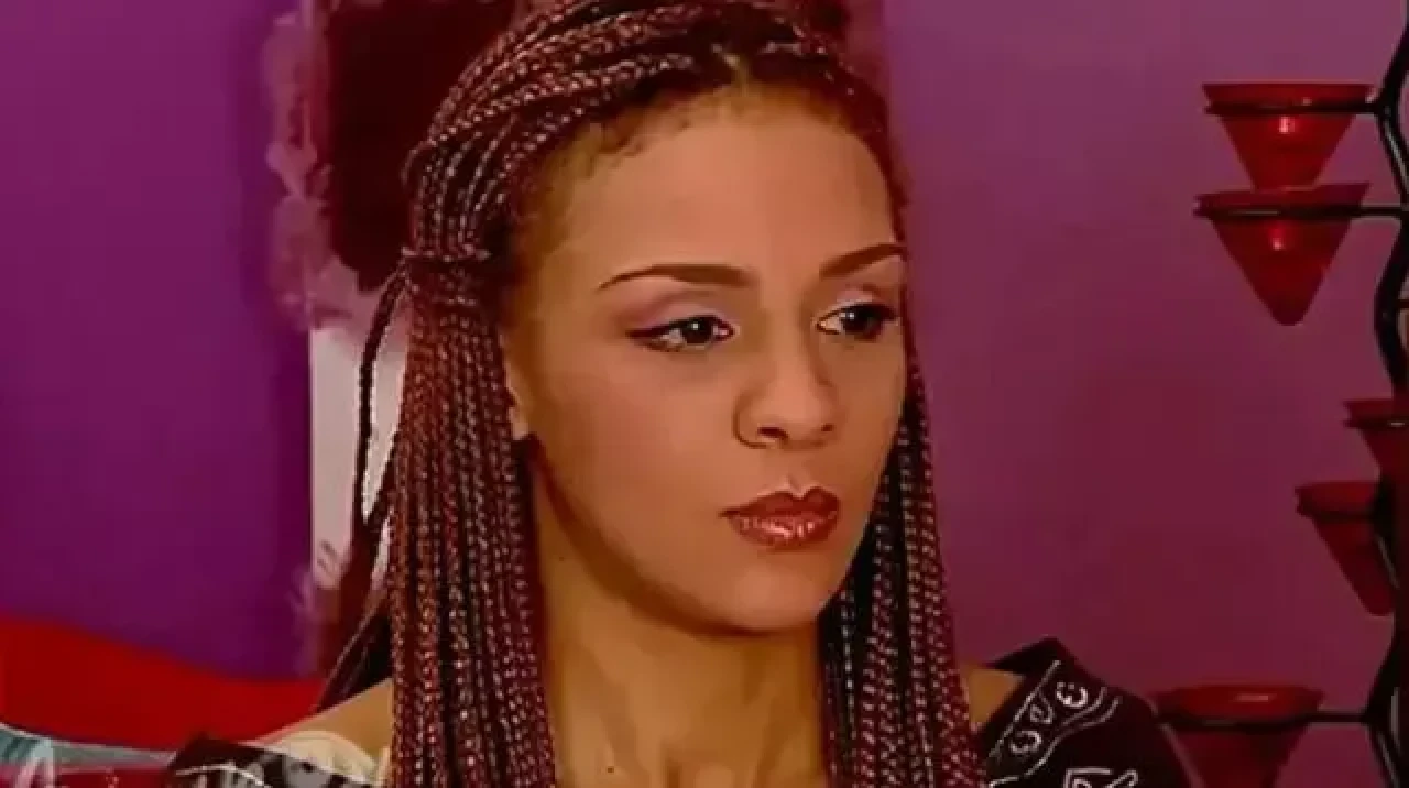 Defne Joy Foster Neden Öldü? Çocuğu Var Mı, Ne Zaman ve Kaç Yılında Öldü?