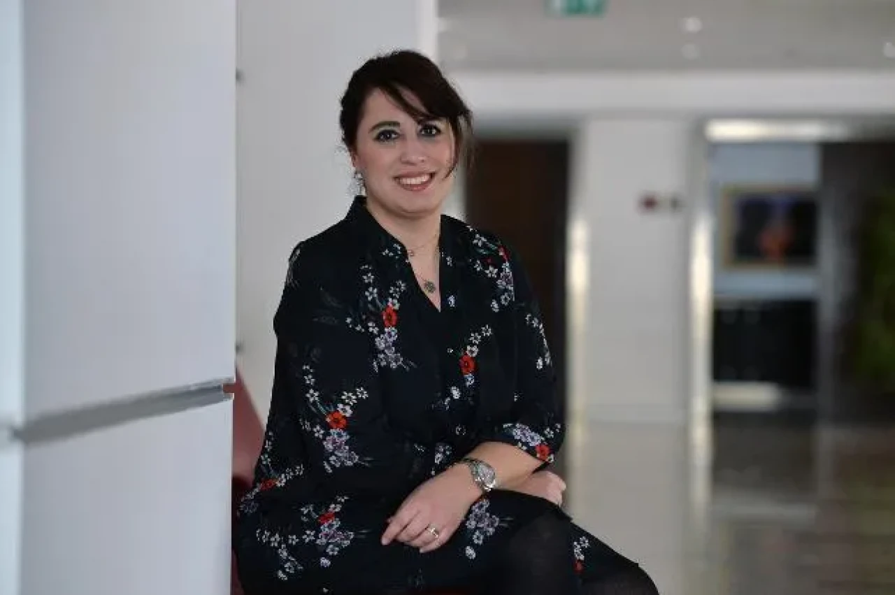 Uğur Mumcu’nun Kızı Kimdir? Özge Mumcu Aybars Kaç Yaşında, Kiminle Evli, Ne İş Yapıyor?