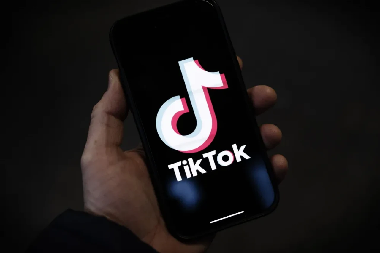 TikTok, ABD'de Google Play Store ve App Store'a geri döndü