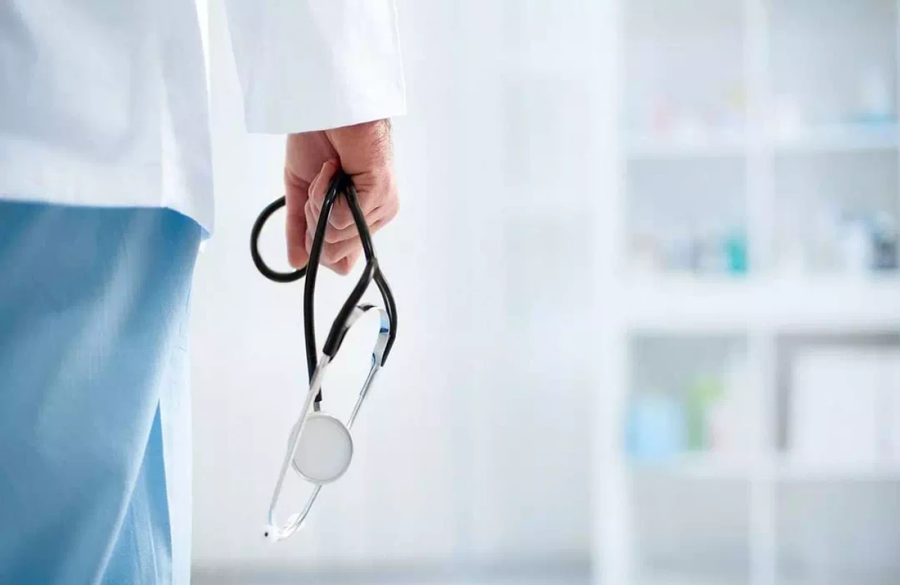 Özel hastanelerde yeni dönem başlıyor: Fahiş fiyata son!