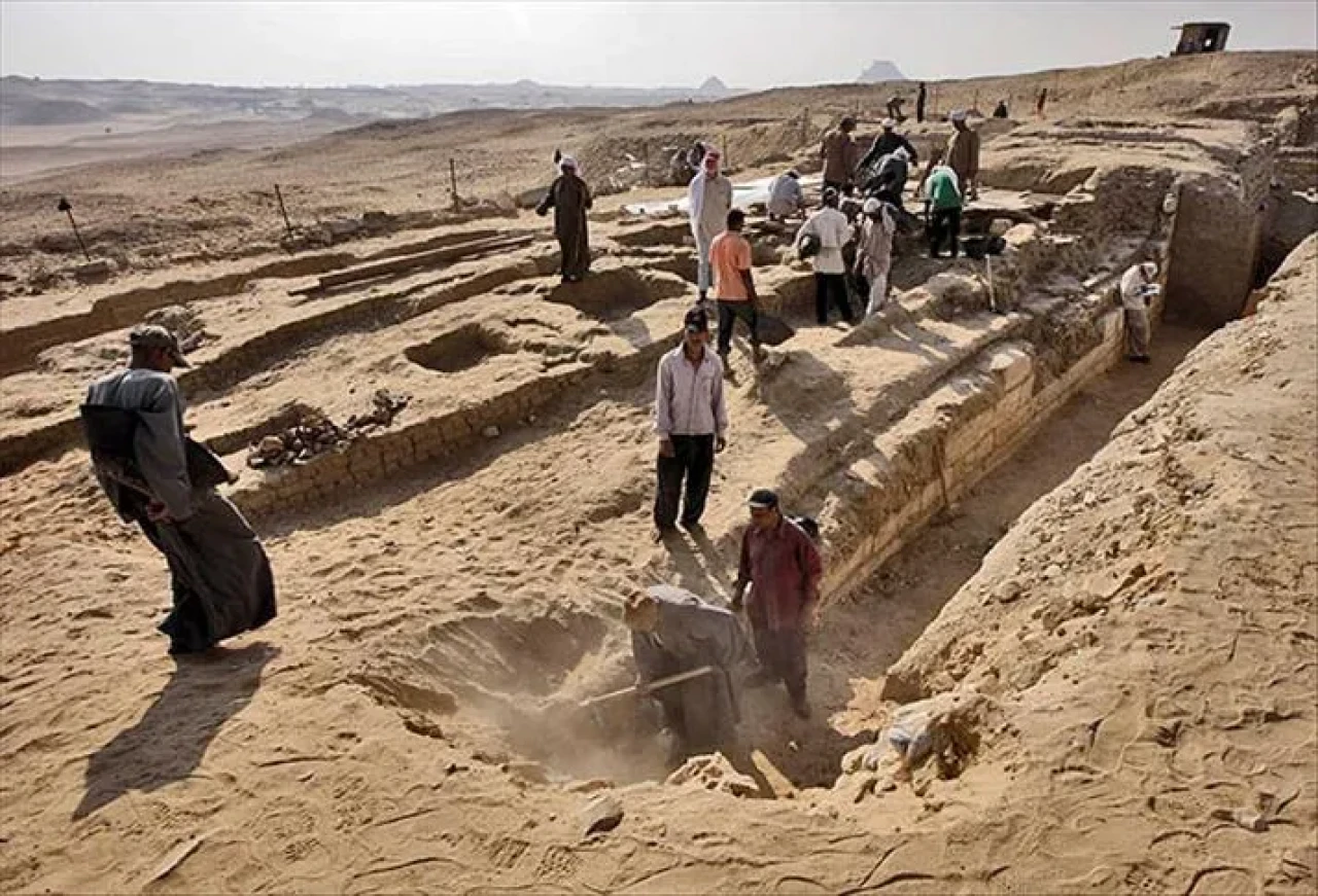 Mısır'da heyecanlandıran keşif! 3 bin 500 yıllık firavun mezarı ortaya çıktı