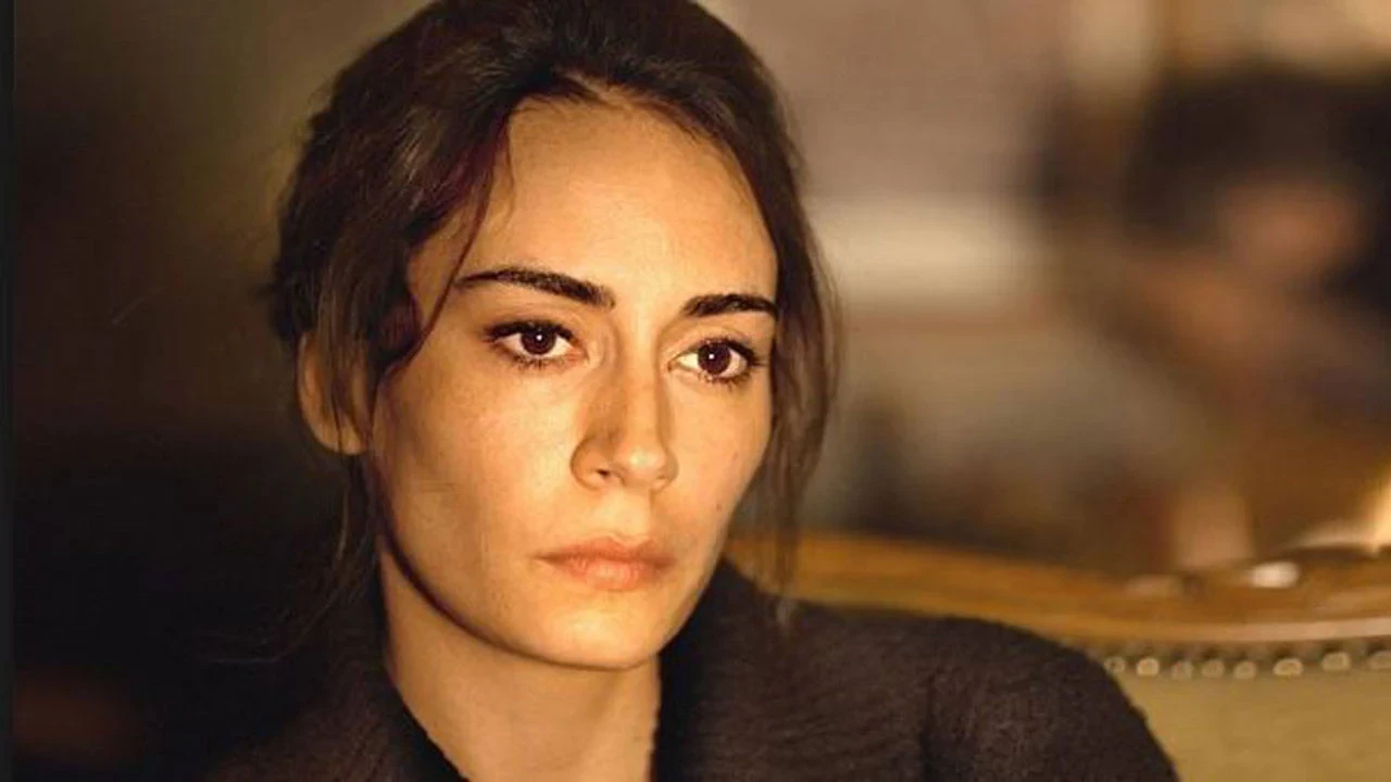 Melisa Sözen Hangi Dizilerde Oynadı, Fransızca Biliyor mu, Türk mü, Nerede Yaşıyor