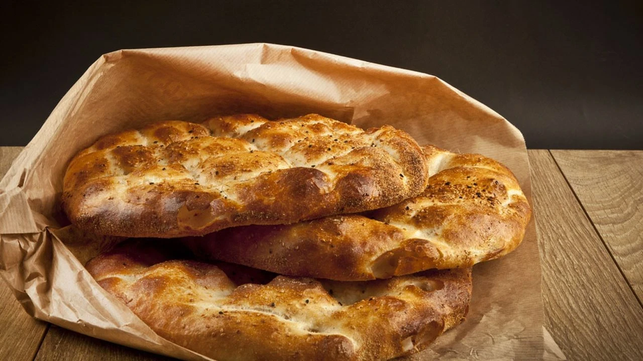 Ankara ve İstanbul'da Ramazan pidesi 20 liradan satılacak