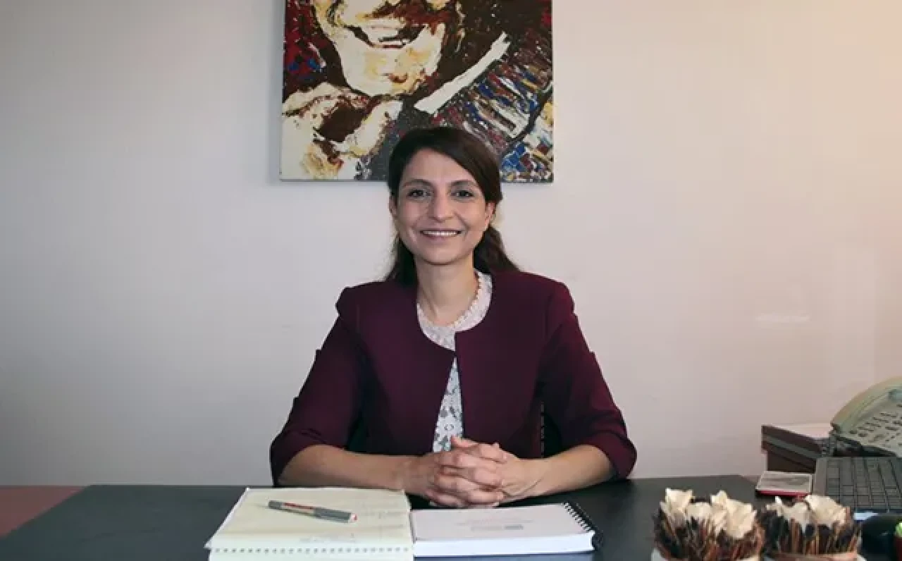 Leyla Terzi Kimdir? Ataşehir Belediye Başkan Yardımcısı Kaç Yaşında, Nereli, Ne İş Yapıyor?