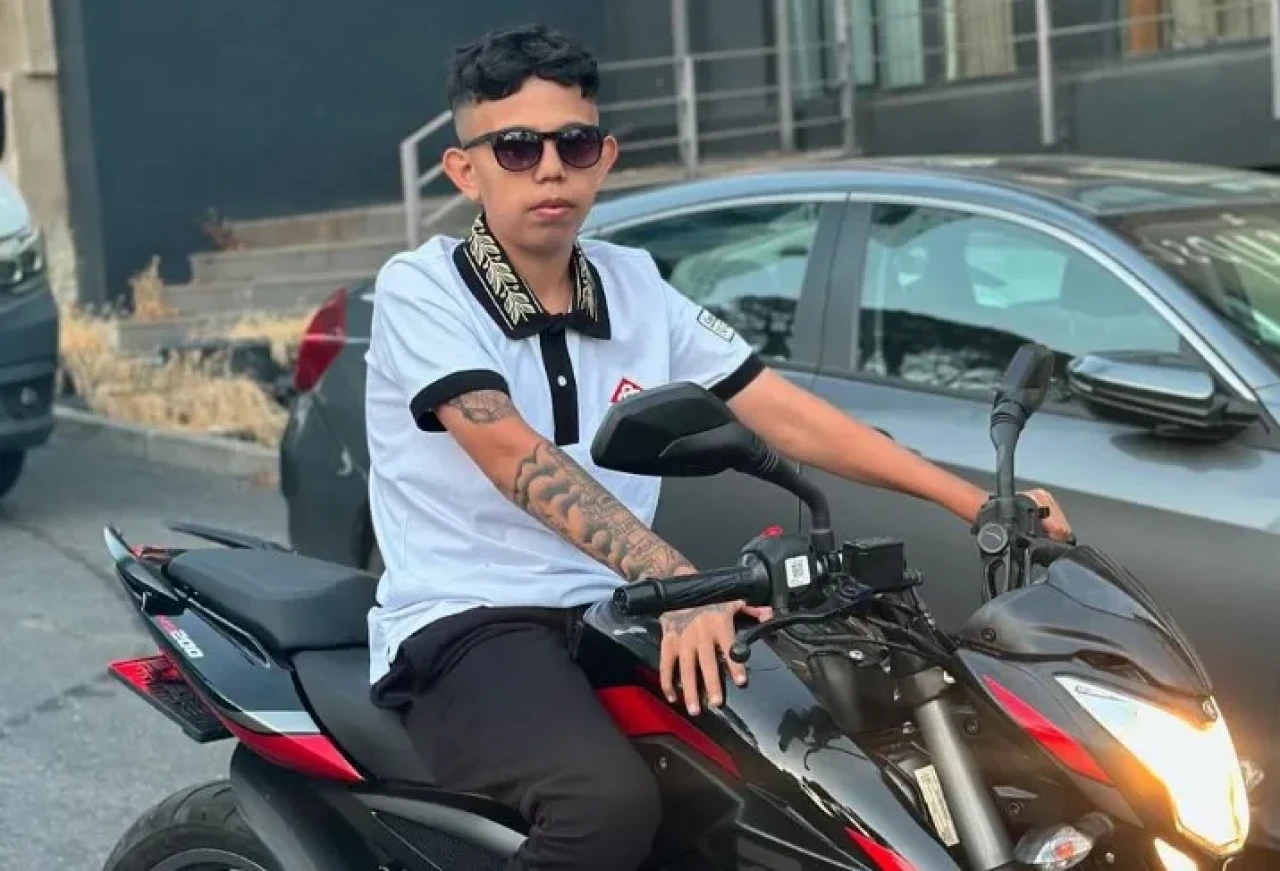 Altın Çocuk Ahmet Gerçek Adı ve Soyadı Ne, Neden Ünlü Oldu? Nerede Yaşıyor, Ne İş Yapıyor?