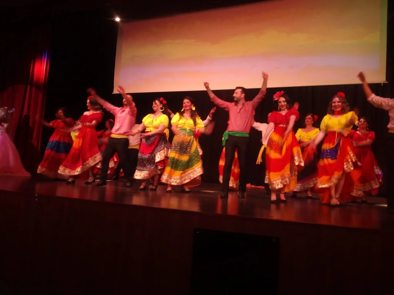 Bu Müzikal Kaçmaz! “Sokağın Kadınları” Seyircileri Gözyaşlarına Boğdu